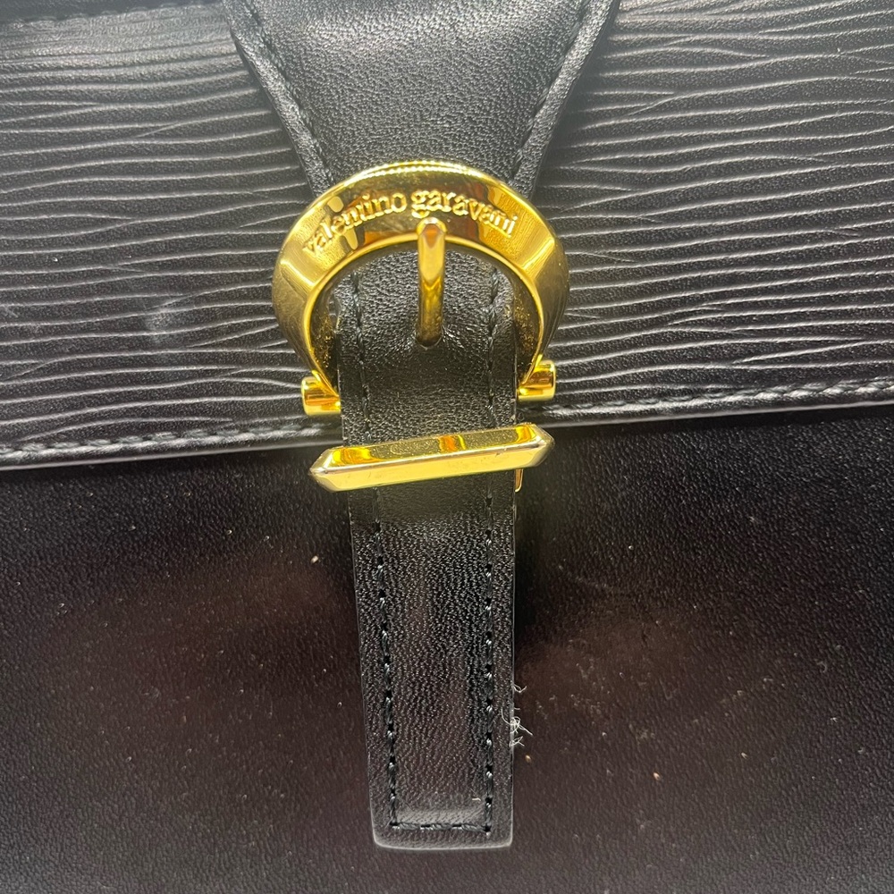 Valentino Garavani Black Leather handbag. Vintage - Picture 2 of 13